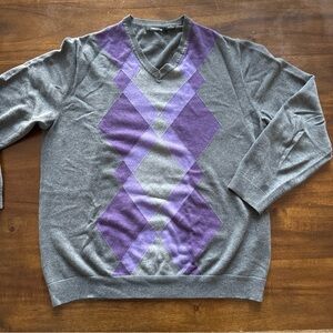 CLAIBORNE Men's Size Medium Gray & Purple Argyle Long Sleeve Pullover Sweater